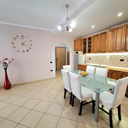 Appartement Noon Vlorë